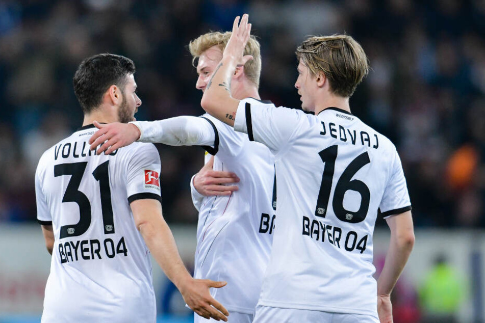 Kevin Volland (links im Bild) glich zum zwischenzeitlichen 1:1 für Bayer 04 Leverkusen aus.