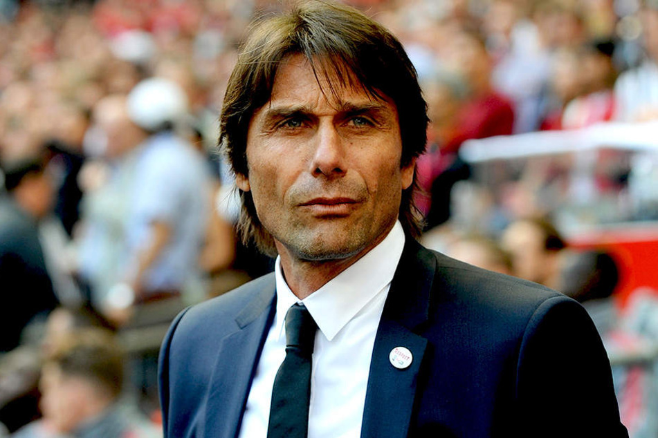 Ex-Chelsea-Coach Antonio Conte wird als Nachfolger gehandelt.