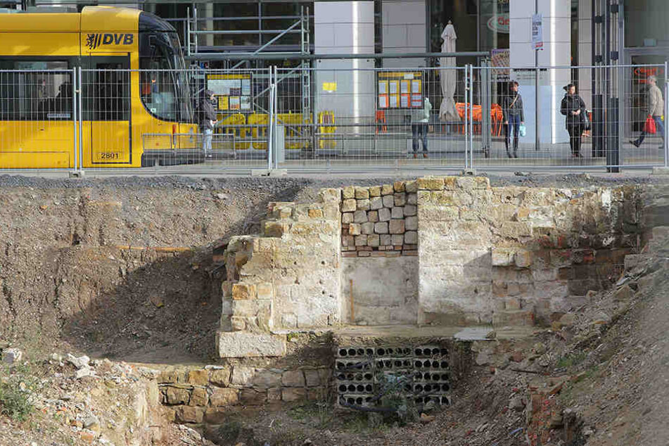Sind diese alten Stadtmauern erhaltungswürdig? Noch laufen die Gespräche
dazu.