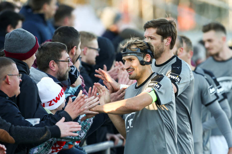 Toni Wachsmuth spielt seit fünf Jahren beim FSV- Die Fans lieben ihren Kapitän und werden auch in den kommenden beiden Jahren nicht auf ihn verzichten müssen.