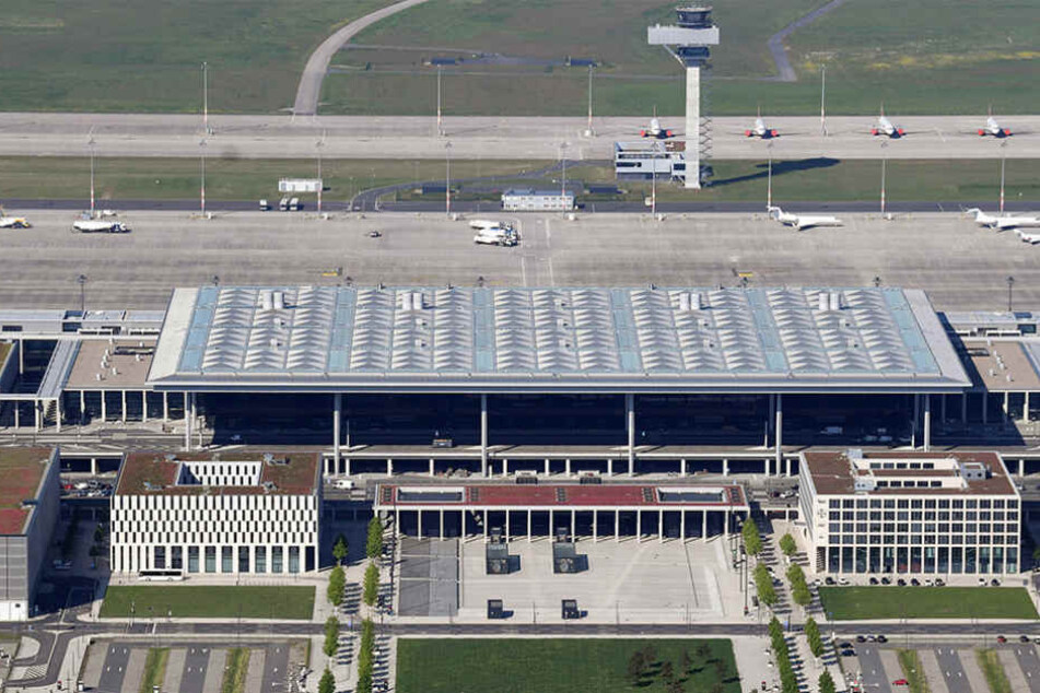 Im Oktober 2020 soll der Flughafen dann endlich eröffnet werden.