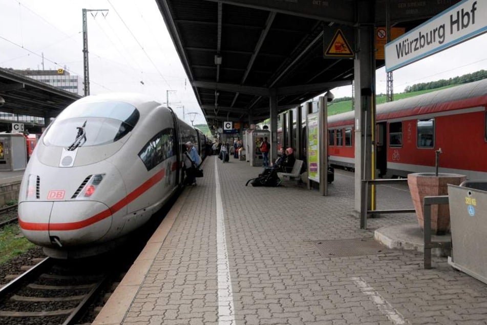 In Würzburg bestieg die Bundespolizei den ICE, um die Sache aufzuklären. (Symbolbild)