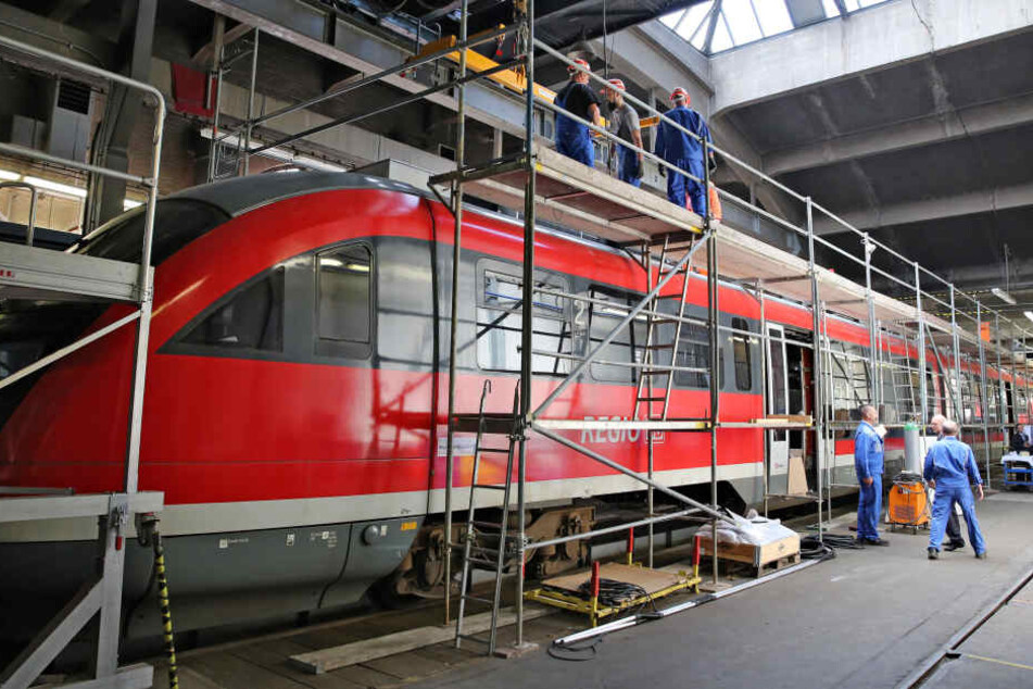Für Testzwecke wurde ein Triebwagen schon umgerüstet.