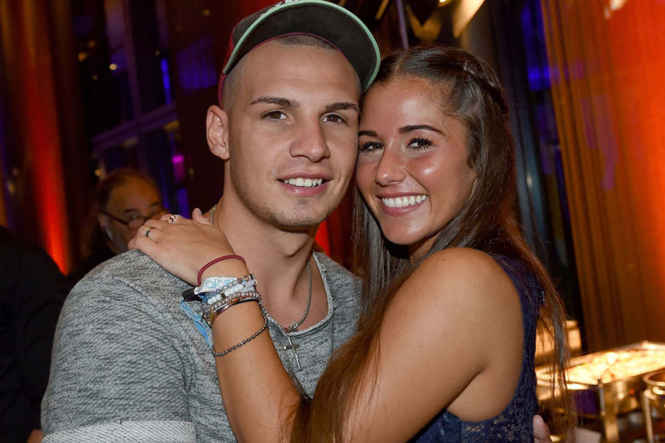 Endlich verrät Sarah Lombardi (24), wie ihre Fremdgeh-Fotos an die Öffentlichkeit gelangen konnten.