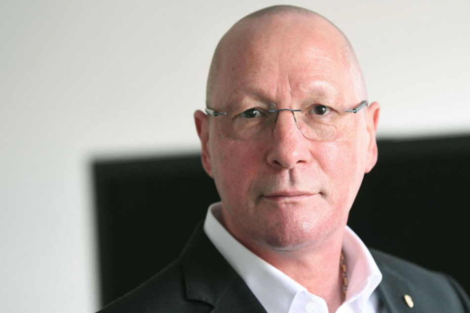 "Die älteste Partei des Landes zerlegt sich selbst", sagt Uwe Hück.