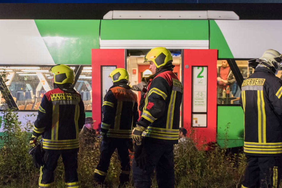 Mehrere Feuerwehren aus den umliegenden Ortschaften mussten die Unfallstelle sichern.