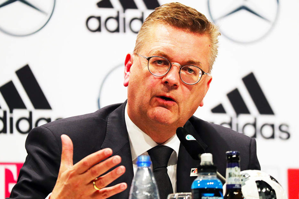 DFB-Präsident Reinhard Grindel hatte Özil öffentlich zu einer Erklärung gedrängt.