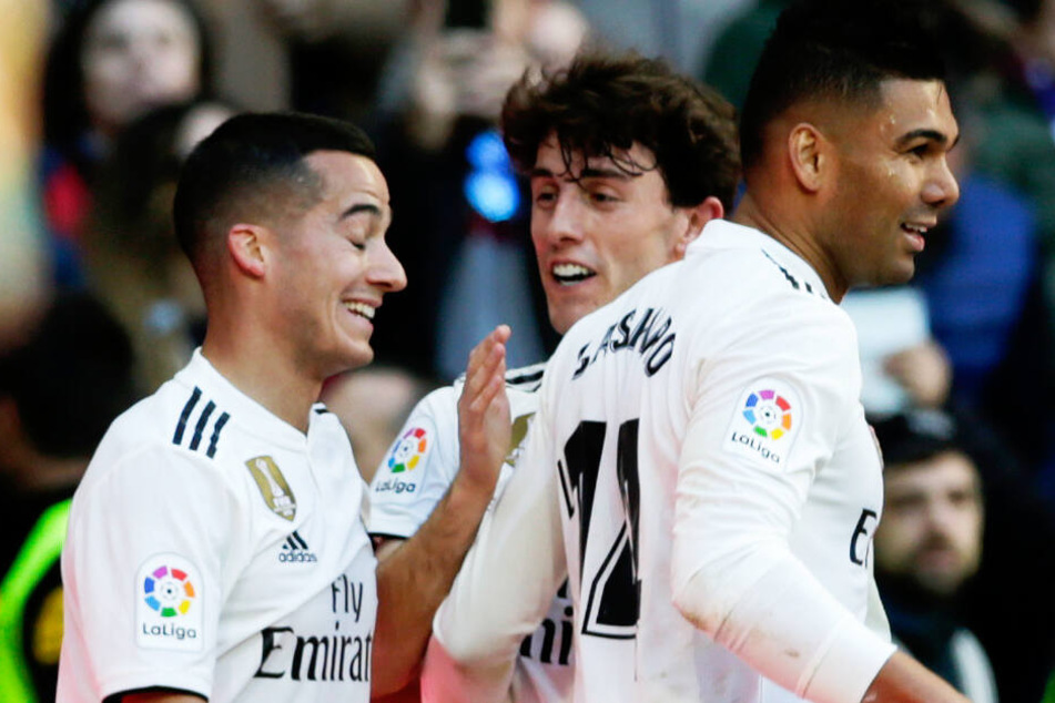 Alvaro Odriozola (M.) soll beim FC Bayern München auf dem Zettel stehen.