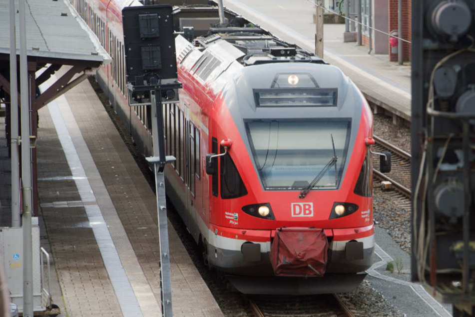 Die Züge der Linie RE 7 und RE 70 sind betroffen. (Symbolbild)