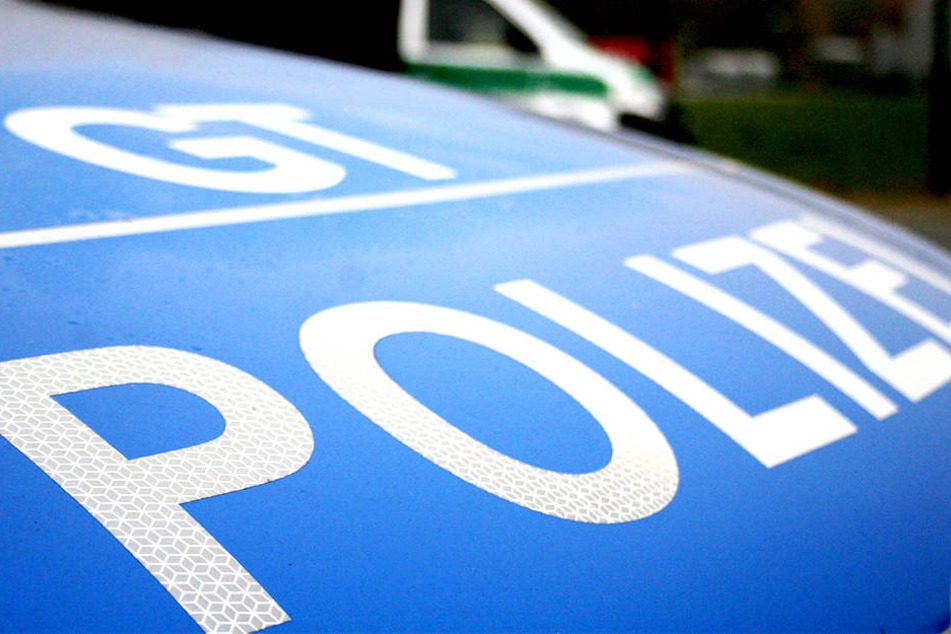 Die Polizei nahm den 17-Jährigen mit auf die Polizeiwache Gütersloh.