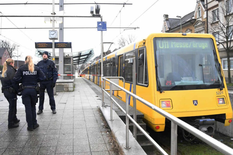 Die U-Bahn schleifte den Jungen etwa 250 Meter mit.