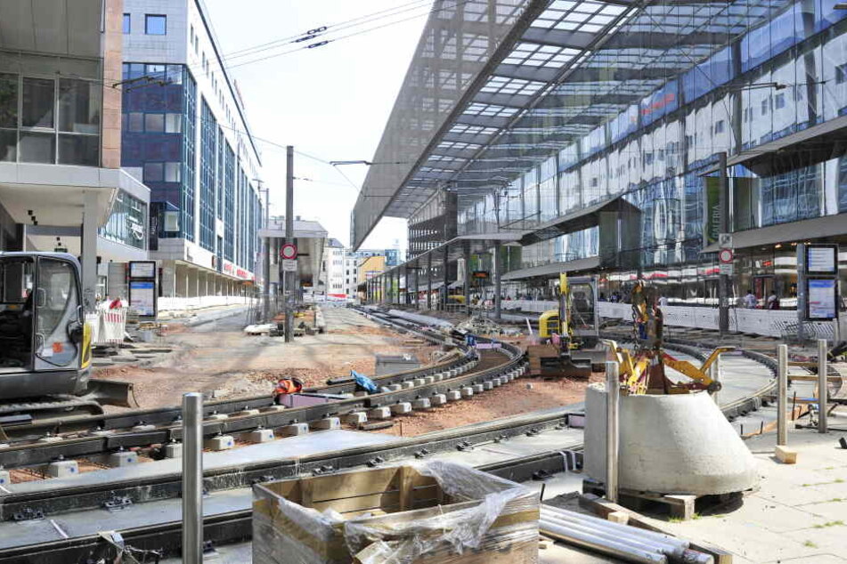 Knapp 7 Mio. Euro investiert der VMS zwischen Zenti und Rotem Turm in neue Gleise und Bahnsteige.