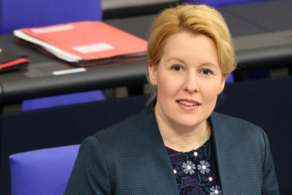 Franziska Giffey fordert mehr Lohn für Erzieher in Deutschland.