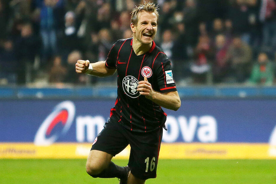 Stefan Aigner zeigte bei Eintracht Frankfurt einst gutes Bundesliga-Niveau, war in 121 Spielen an 50 Treffern direkt beteiligt (25 Tore, 25 Vorlagen). In Halle ging der Topscorer und Kapitän der Uerdinger allerdings mit unter.