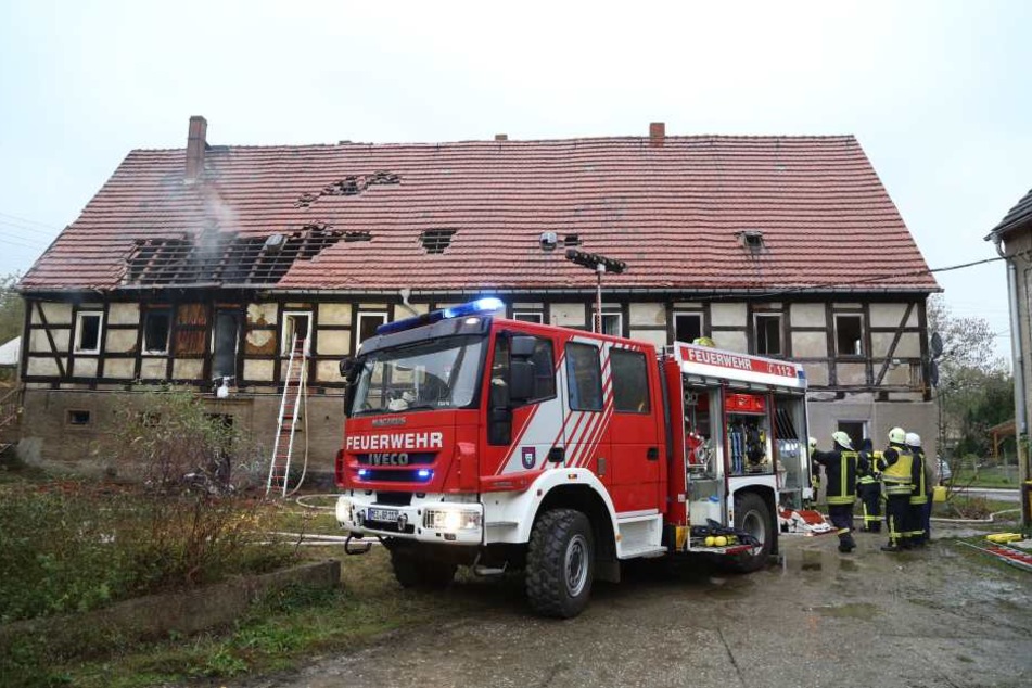 Gegen 9 Uhr wurde die Feuerwehr zu einem Wohnungsbrand in Starbach (Nossen) gerufen.