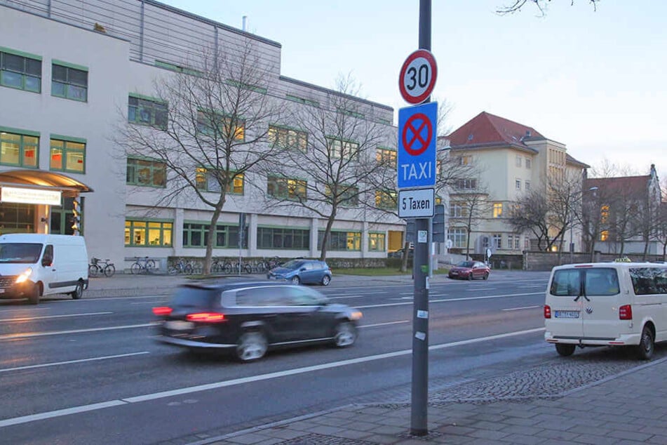 An der Fetscherstraße in Höhe des Uniklinikums gilt Tempo 30.