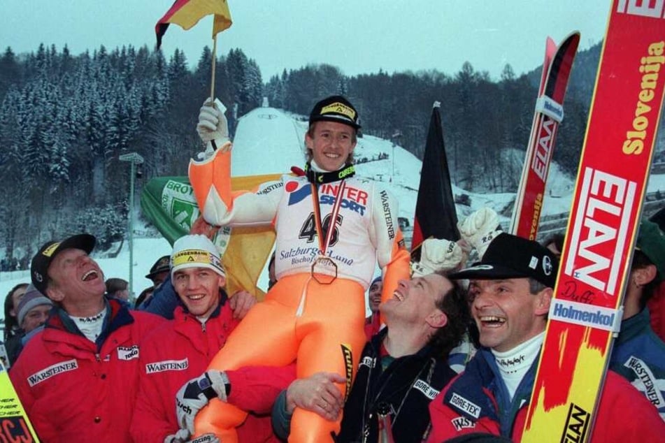 Den vierten Triumph in der Vierschanzentournee sicherte sich Jens Weißflog 1996.