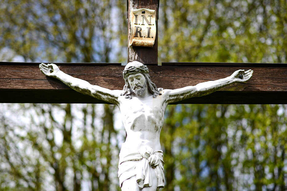 Eine Statue des christlichen Erlösers in Bayern.