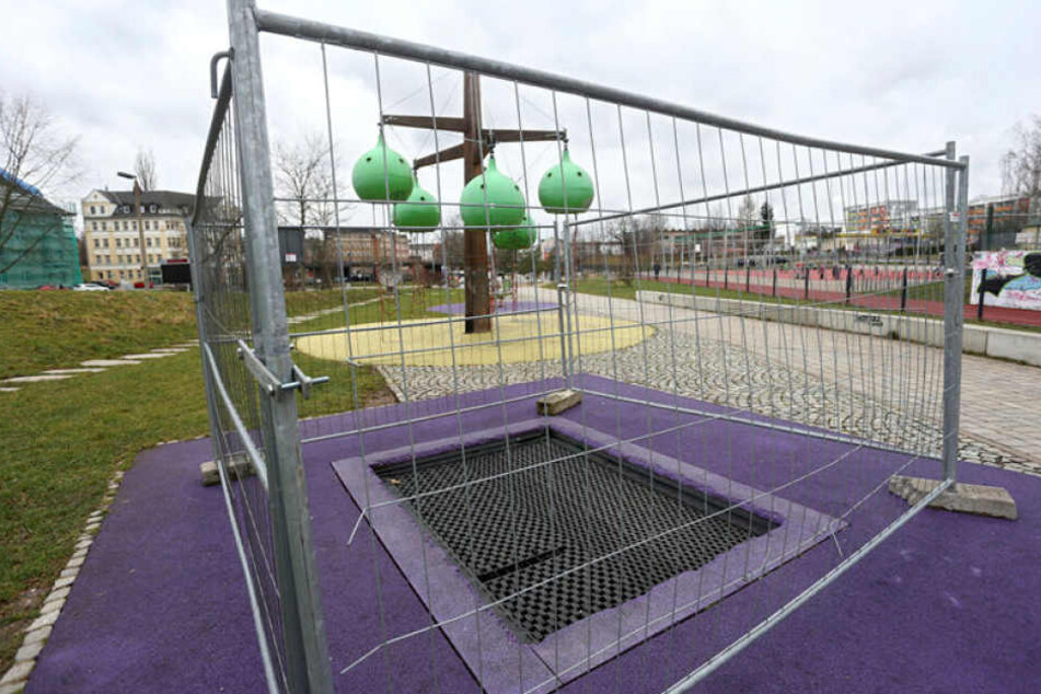 Mehrere Spielgeräte in den "Bunten Gärten" an der Augustusburger Straße sind gesperrt.