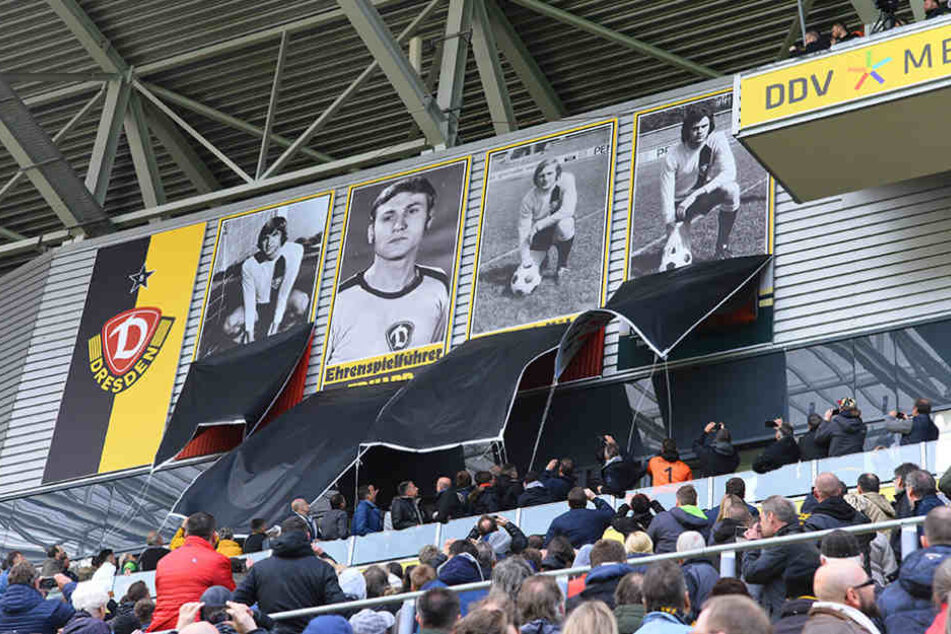Die Enthüllung vor dem Spiel gegen die Düsseldorfer: Die Ehrenspielführer-Galerie.