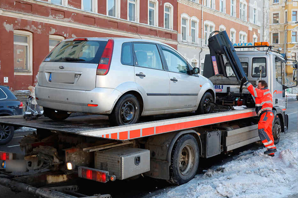 Insgesamt 14 Autos beschädigte der Reifenstecher vergangene Nacht.