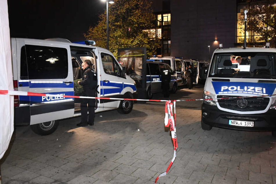 Ein Großaufgebot der Polizei musste wegen der gewaltbereiten Fußballfans ausrücken.