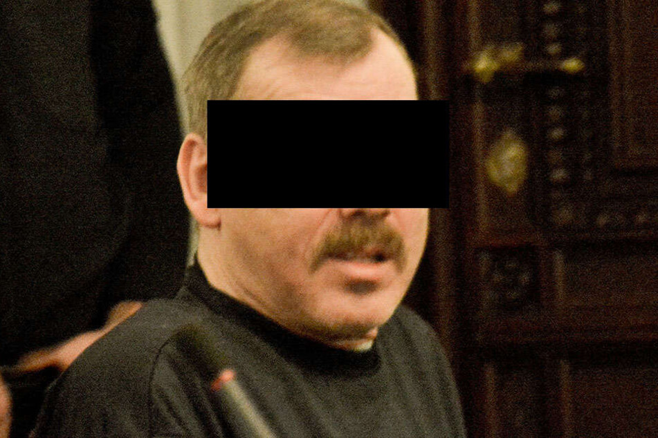 Helmut S. (61) scheint wieder fit zu sein - er wurde aus dem Haftkrankenhaus
in den normalen Knast verlegt.