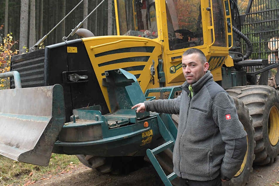 Von dieser Maschine wurde eine wertvolle Werkzeugkiste (etwa 1000 Euro) abmontiert. Die Fahndung blieb erfolglos.