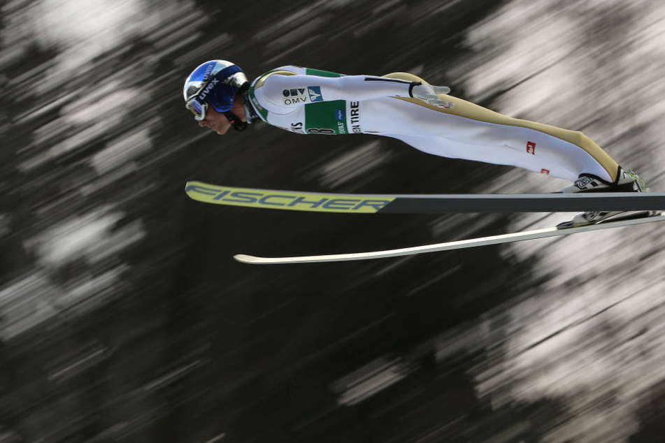 Gregor Schlierenzauer ist bei der Weltcup-Qualifikation in Oberstdorf schwer gestürzt.