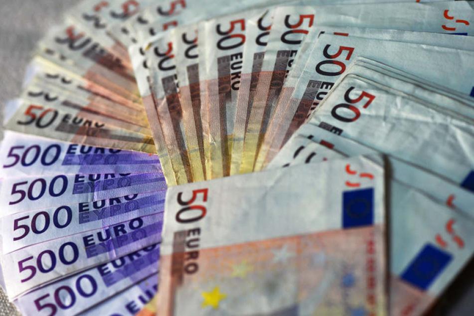 Ganze 249 Einzeltaten gehen auf das Konto der Betrügerbande angelastet (Symbolfoto).
