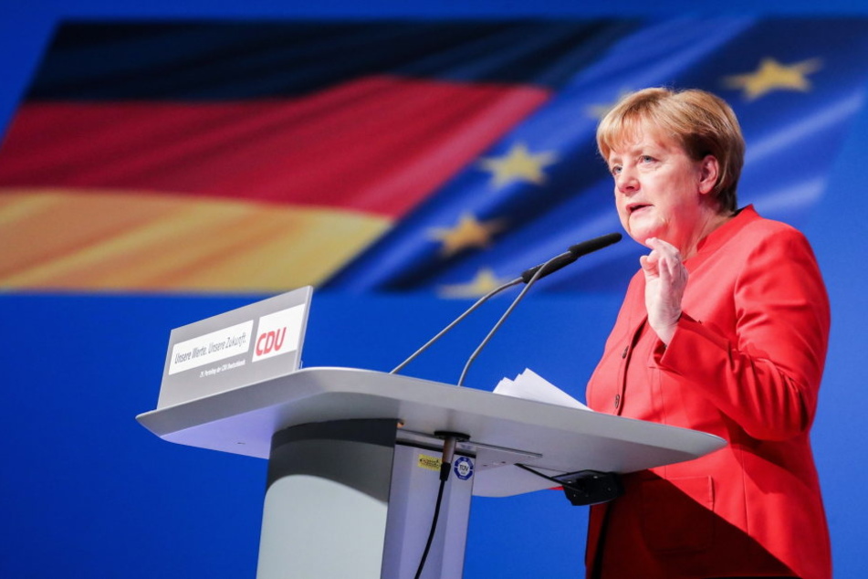 Am Freitag hatte bereits Bundeskanzlerin Angela Merkel auf schnellere Abschiebungen nach Tunesien gedrungen.