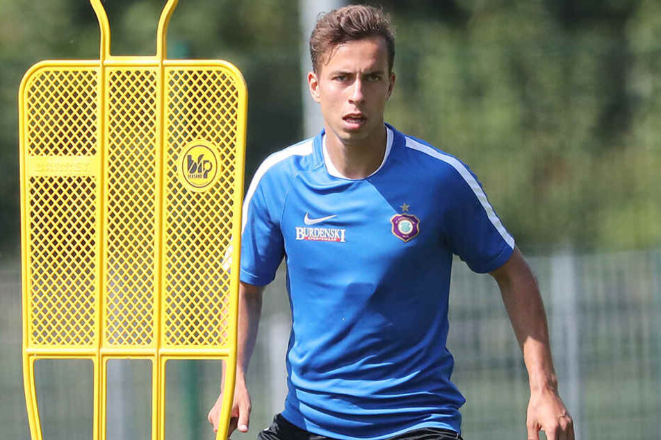 Maximilian Pronichev beim Training der Auer. Der Russe drängte sich bisher nicht für einen Platz im Kader, geschweige denn einen Liga-Einsatz auf.