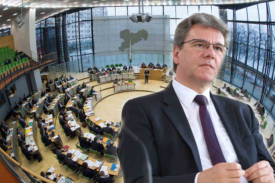 Die CDU im sächsischen Landtag stellt die größte Fraktion. Sie sitzt links, nur
die AfD (und ihre Ex-Mitglieder) haben ihre Plätze weiter außen. CDU-Fraktions-Chef Frank Kupfer (rechts).