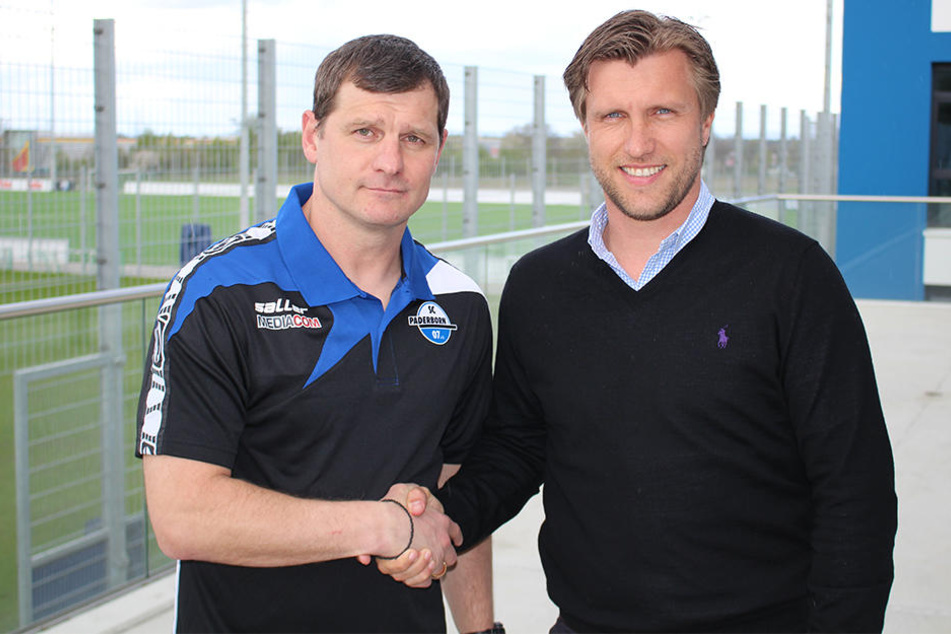 Markus Krösche (rechts) präsentiert Steffen Baumgart als neuen Coach.