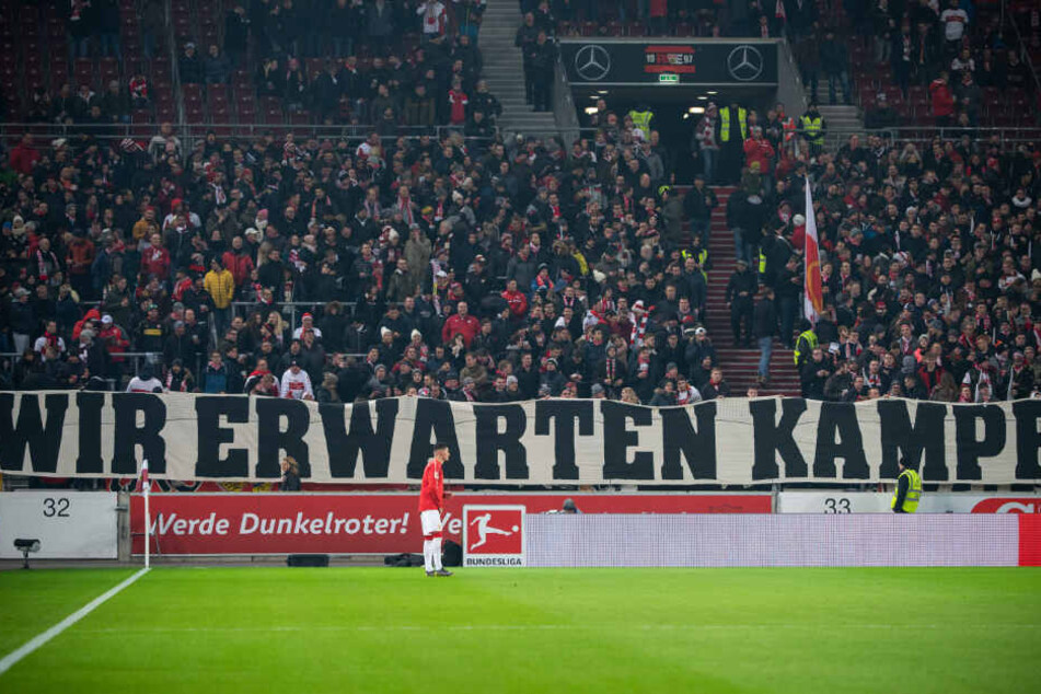 Die VfB-Fans sind bescheiden am Sonntag in der Mercedes-Benz Arena.