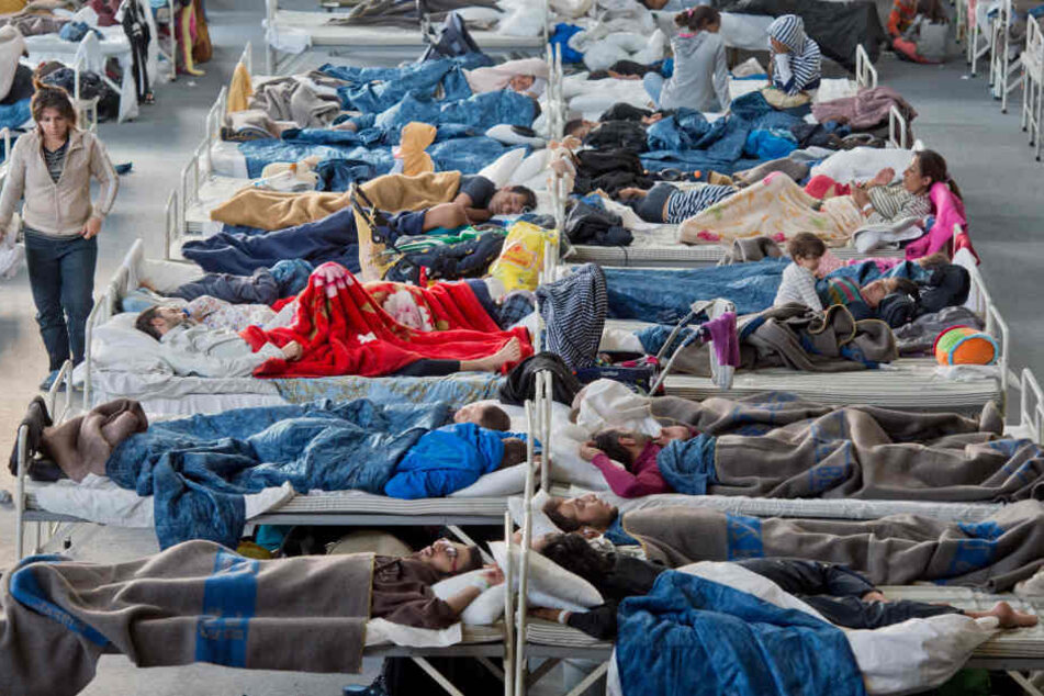 Die Flüchtlinge, die im Land bleiben können, brauchen nach den Notunterkünften eigene Wohnungen. (Symbolbild)