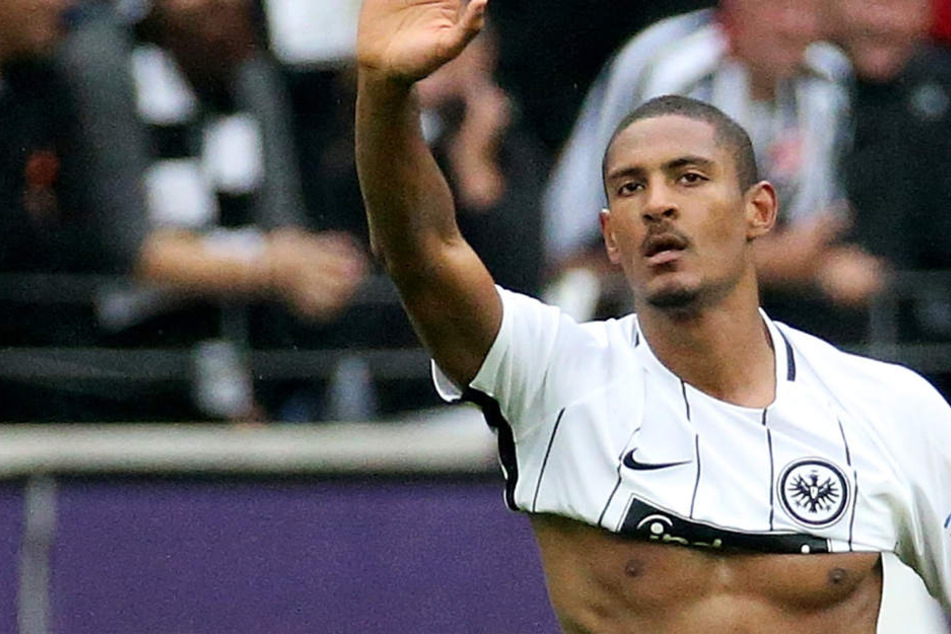 Sébastien Haller jubelt nach dem Treffer gegen den VfB Stuttgart.