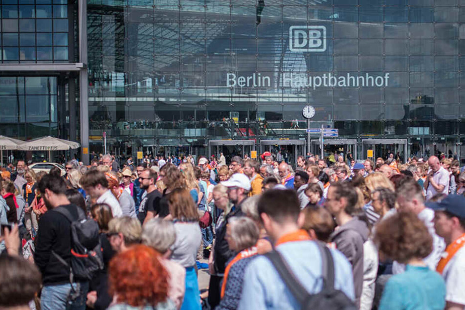 Die Deutsche Bahn will neue Bahnverbindungen für die Pendler-Strecken erarbeiten.