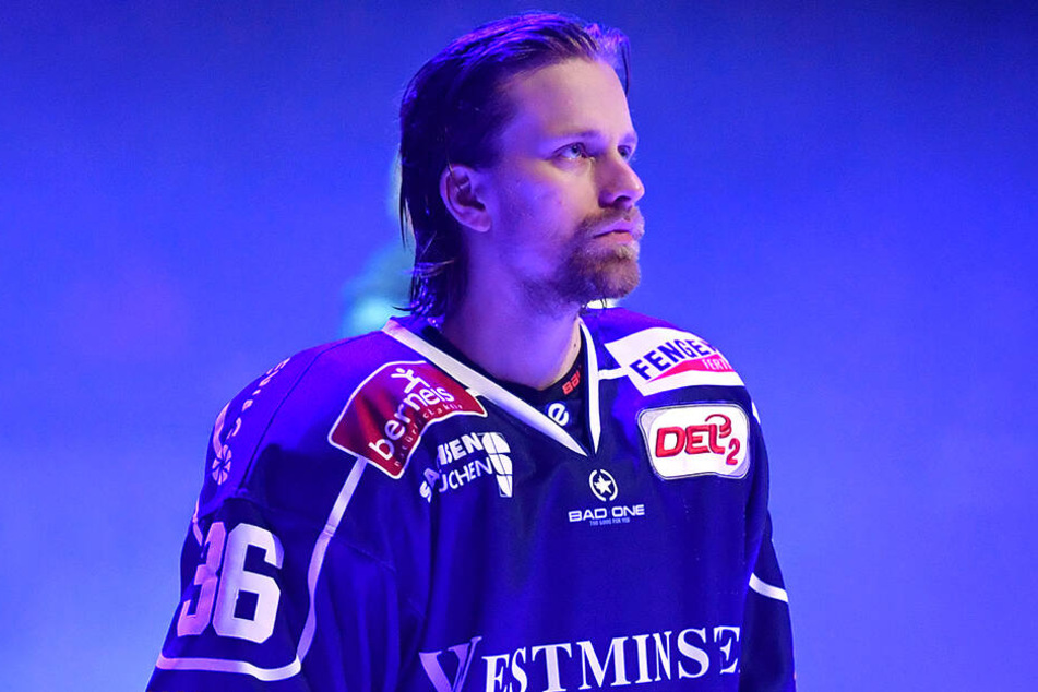 Kapitän René Kramer (31) bleibt bei den Dresdner Eislöwen.