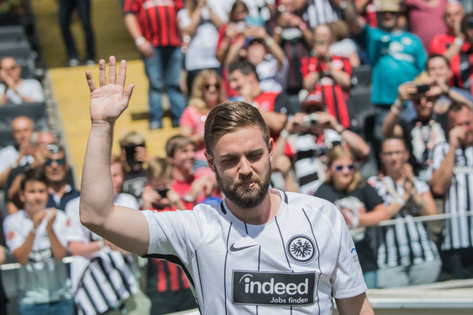 Marc Stendera konnte sich bislang nicht gegen die starke Konkurrenz im Kader durchsetzten.