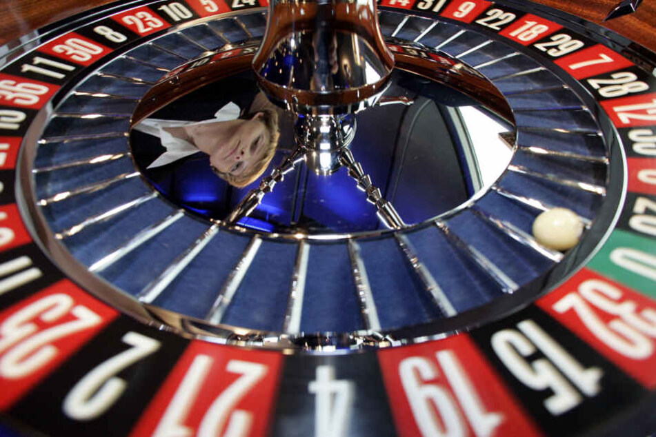 Vier Casinos in Dortmund, Aachen, Duisburg, Bad Oeynhausen und eine Spielbank in Bremen gehören noch dem Land NRW.