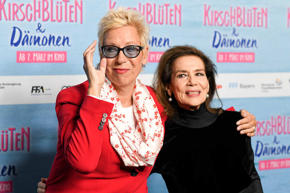 Regisseurin Doris Dörrie (li.) und Hannelore Elsner bei der Premiere des Films "Kirschblüten und Dämonen" am 28.02.2019 in München.