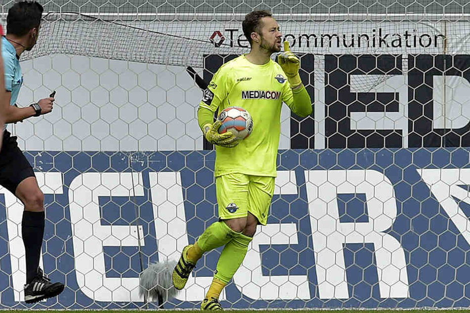 SCP-Keeper Lukas hält in der 30. Minute einen Foulelfmeter vom FSV. Ein Garant für den 3:0-Sieg.