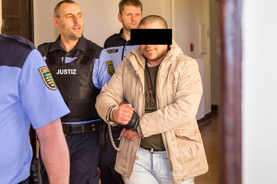 Legte gestern ein umfassendes Geständnis ab: Faouzi A. (37) gab in einer vom Verteidiger verlesenen Erklärung die Tötung zweier tunesischer Landsleute zu.