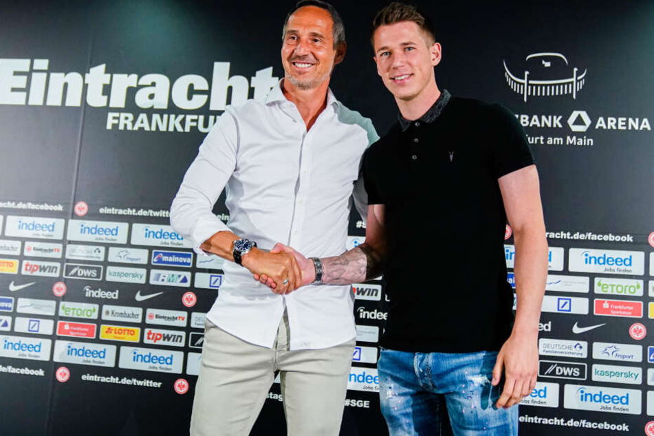 Weltmeister und Ex-BVB-Profi Erik Durm wurde im Laufe der Saisoneröffnungs-Pressekonferenz als weiterer Eintracht-Neuzugang vorgestellt.