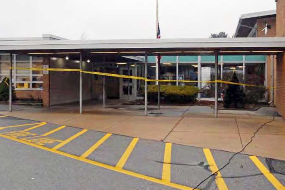 An der Sandy-Hook-Schule in Newton im US-amerikanischen Bundesstaat Connecticut ist einen Bombendrohung eingegangen. (Symbolbild)
