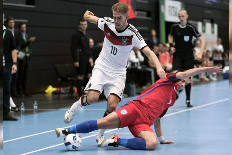 Hamburgs Michael Meyer, hier gegen England im Einsatz, absolvierte bisher zwölf Länderspiele für die deutsche Futsal-Nationalmannschaft.