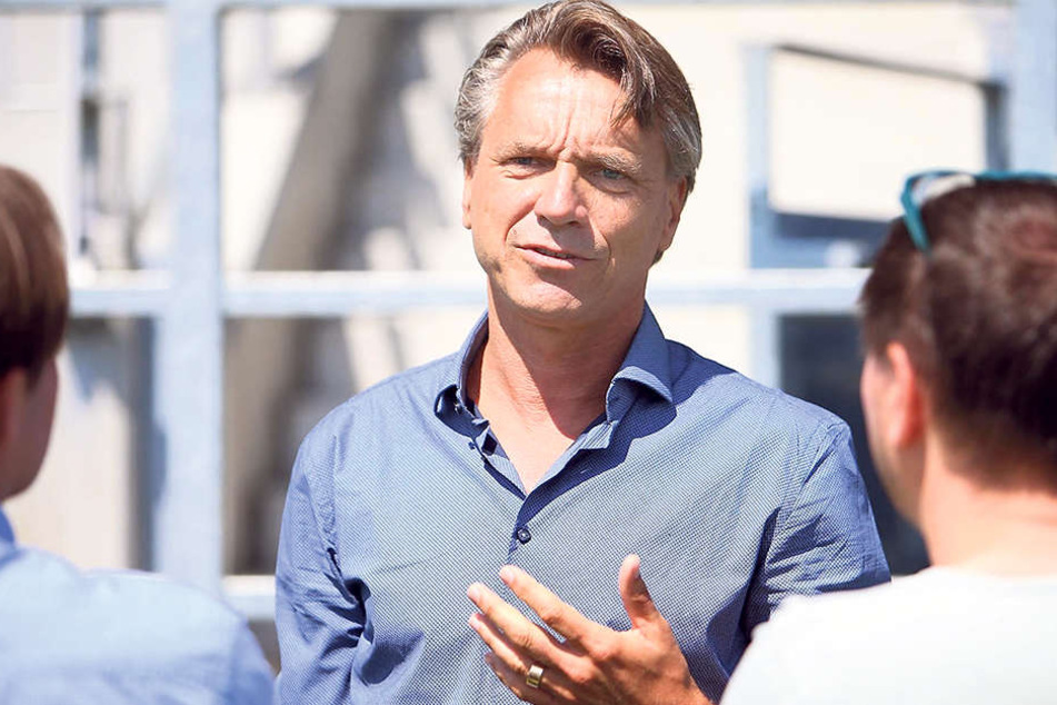 Trainer Horst Steffen bezeichnet
sich als offen und kommunikativ.
Das freut die Journalisten.