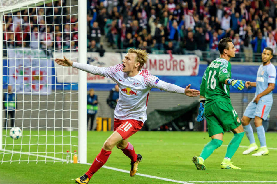 Emil Forsberg drehte nach seinem Tor zum 1:0 zum Jubel ab. Es war Leipzigs erstes Tor der Champions-League-Geschichte.