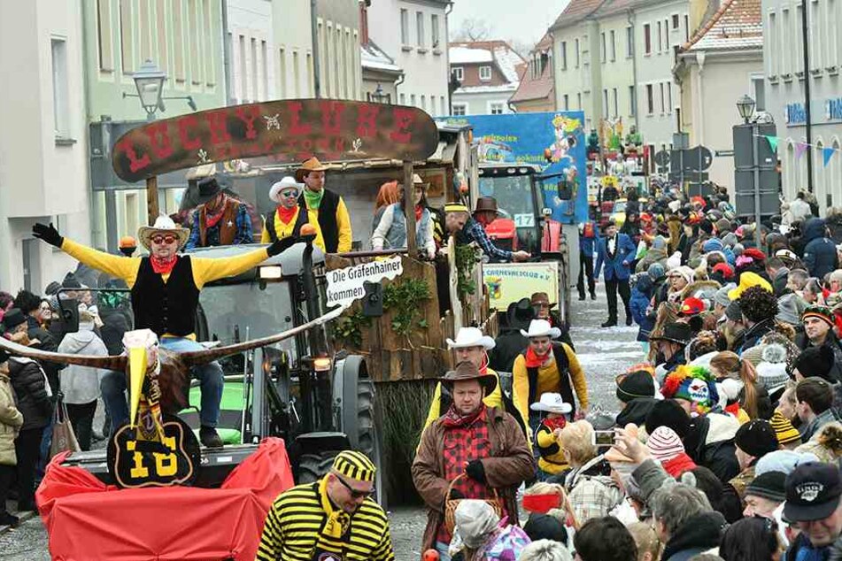 Schneller als der eigene Schatten: Unter dem Motto "Lucky Luke" war auch der Karnevalsclub aus Gräfenhain dabei.